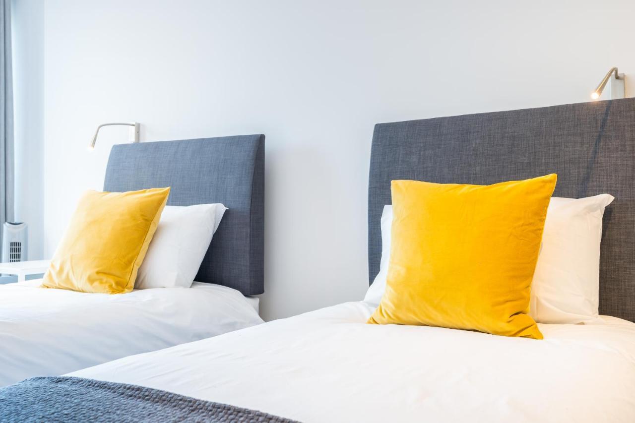 St Albans 2 Bed Luxury City Apartment, 5 Mins Walk To Train & Allocated Parking Exterior photo
